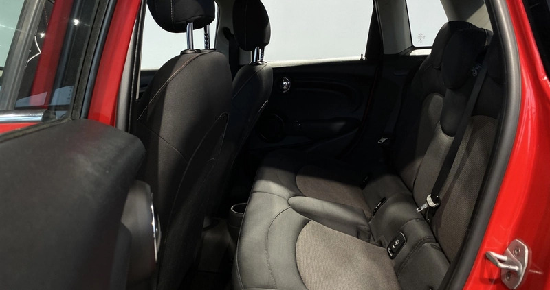 MINI Cooper cena 66900 przebieg: 62400, rok produkcji 2018 z Sianów małe 379